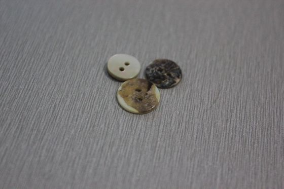 Biały uniwersalny Sukienka koszule Shell klienta Odzież Guziki 2 Otwór dla mężczyzn / kobiet