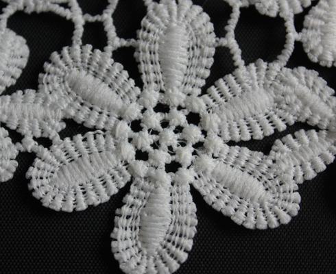 Qmilch Haftowane ozdobnej koronki trymowania Black / White Flower 11cm Wzór