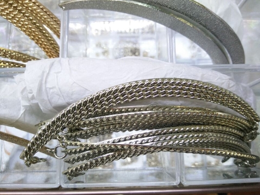 Ekologiczne Alloy Połowa owalny kształt metalowych elementów do dekoracji silver fashion
