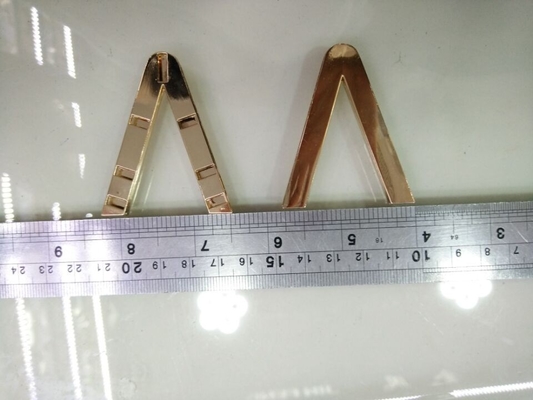 Kobiety przeciwko Metal Collar Naszyjnik Ustawianie Ubrania specjalne do sukni