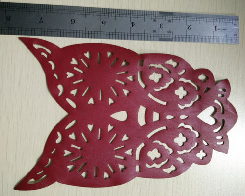 Transfery Red Lion Head Półokrągłe Rhinestone na ubrania