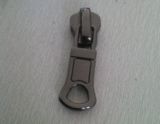 Odzież Alloy Zipper wyciągi Eco friendly 3 # / 5 # / 8 # Gunmetal Plating