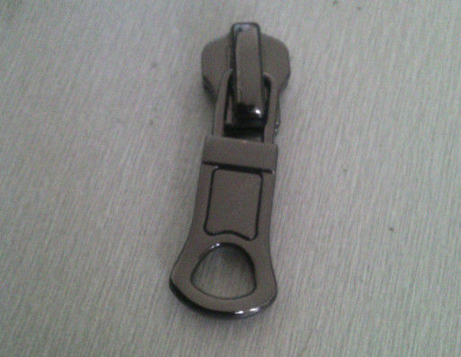Gunmetal poszycia Zipper ciągnie